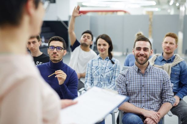 POPULAR-UNDERGRADUATE-BUSINESS-COURSES-IN-CANADA